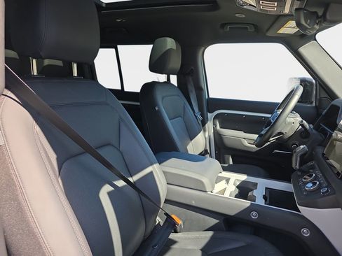 Certified 2025 Land Rover Defender 110 S AWD/4WD image 10