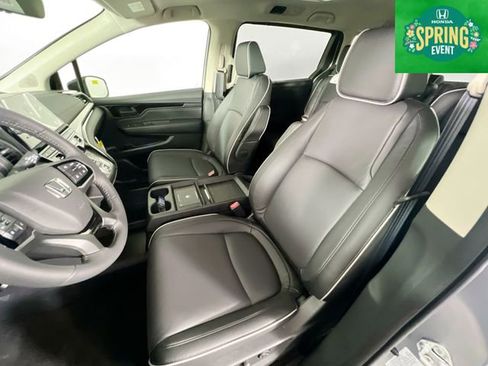 New 2026 Honda Odyssey Touring image 22