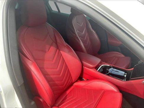 Used 2023 Maserati Grecale Modena AWD/4WD image 29