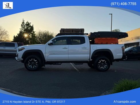 Used 2022 Toyota Tacoma TRD Off-Road AWD/4WD image 5