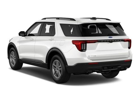 Used 2025 Ford Explorer Active w/ Active Comfort Package AWD/4WD image 2