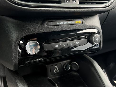 Used 2025 Ford Escape ST-Line Select w/ Tech Pack #2 image 21