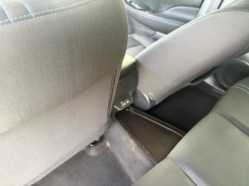 Used 2021 Nissan Leaf SV w/ SV Technology Package image 35