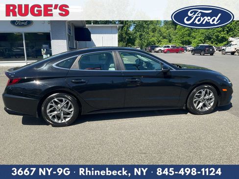 Used 2020 Hyundai Sonata SEL w/ Convenience + Sunroof Package FWD image 2