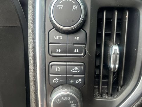 Used 2019 Chevrolet Silverado 1500 LT Trail Boss AWD/4WD image 27