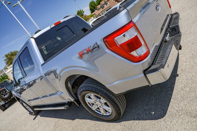 Used 2023 Ford F150 Lariat w/ Trailer Tow Package AWD/4WD image 10