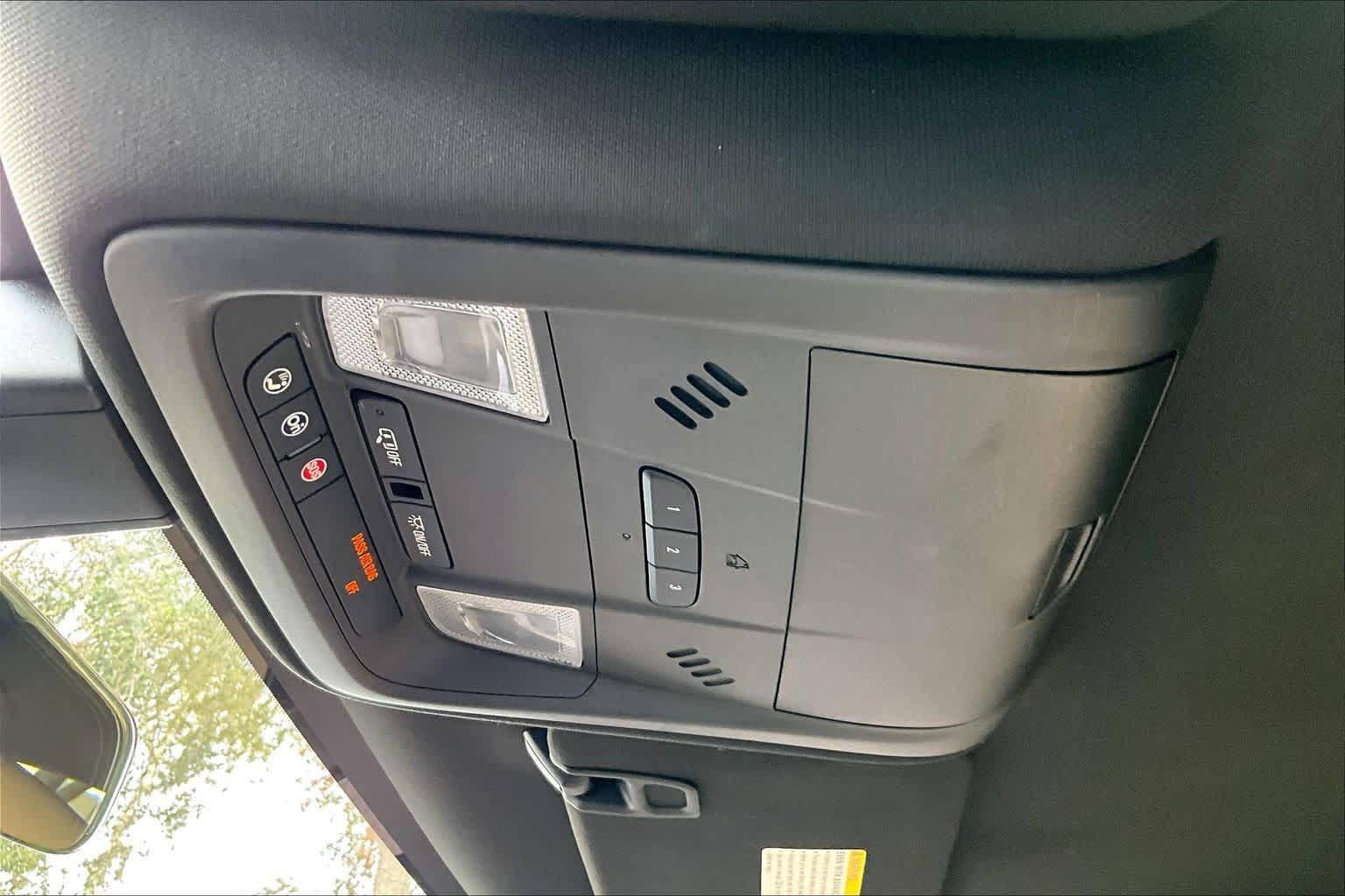 Used 2019 Cadillac XT5 FWD image 33