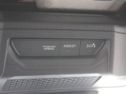Used 2025 Jeep Wrangler Unlimited Sahara w/ Dual Top Group AWD/4WD image 11