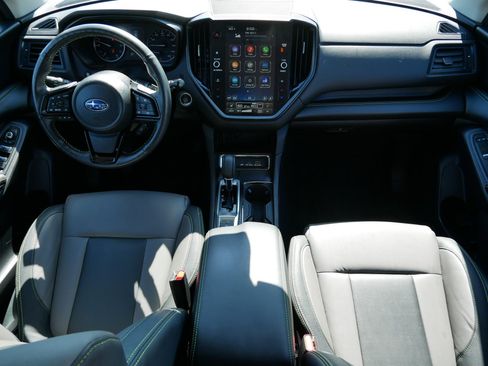 Used 2024 Subaru Ascent Onyx Edition image 10