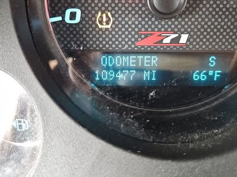 Used 2011 GMC Sierra 1500 SLT w/ All-Terrain Package image 15