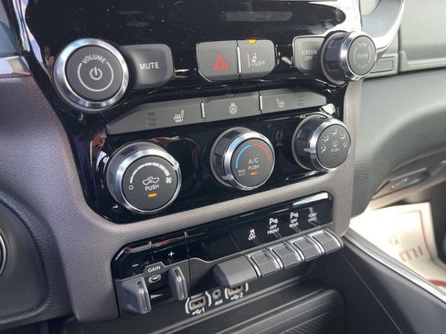 New 2026 RAM 1500 Big Horn AWD/4WD image 24