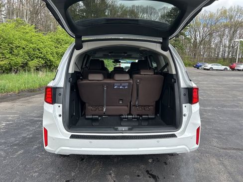 New 2026 Honda Odyssey Touring image 3