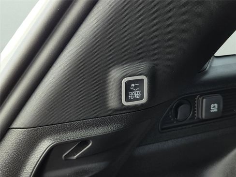 New 2025 Jeep Grand Cherokee Altitude image 59