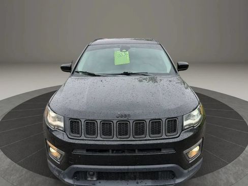 Used 2018 Jeep Compass Latitude w/ Popular Equipment Group AWD/4WD image 3
