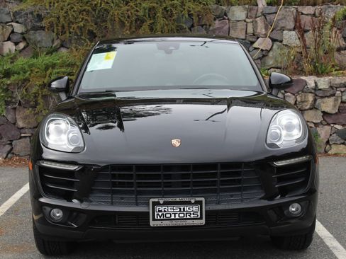 Used 2017 Porsche Macan AWD/4WD image 3