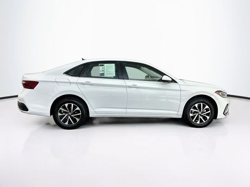 Used 2025 Volkswagen Jetta S FWD image 10