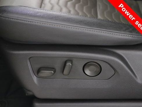 Used 2024 Chevrolet Silverado 2500 ZR2 w/ Technology Package image 19