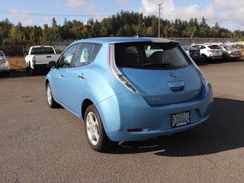 Used 2013 Nissan Leaf SV w/ LED & Quick Charge Pkg FWD image 7