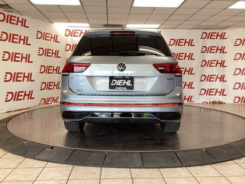 Used 2024 Volkswagen Tiguan SE R-Line AWD/4WD image 6