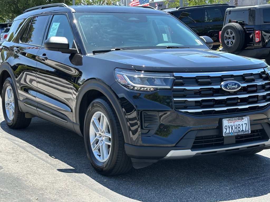 Used 2026 Ford Explorer Active RWD image 11