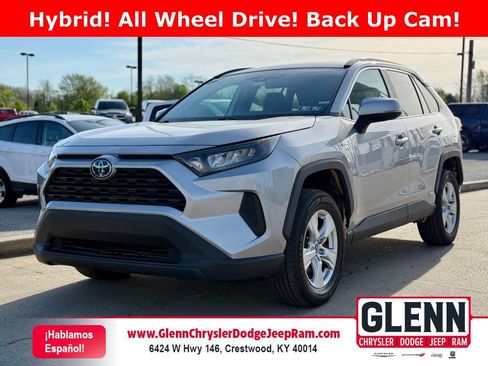 Used 2020 Toyota RAV4 LE AWD/4WD image 1