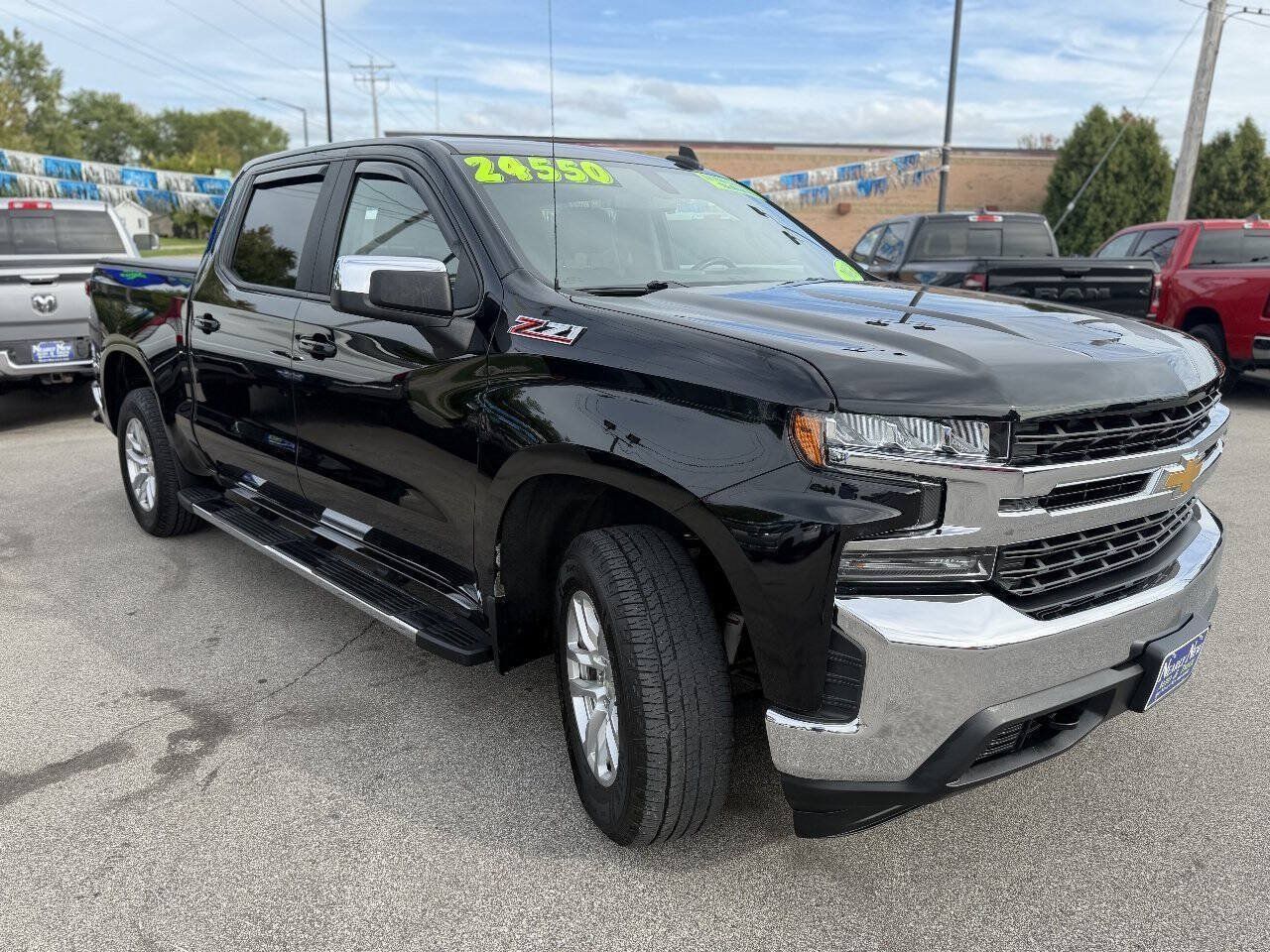 Used 2019 Chevrolet Silverado 1500 LT w/ True North Edition AWD/4WD image 3