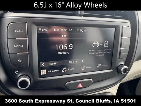 Used 2025 Kia Soul LX FWD image 26