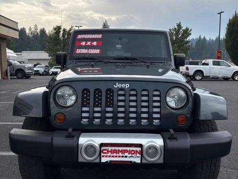 Used 2008 Jeep Wrangler Unlimited Sahara AWD/4WD image 2
