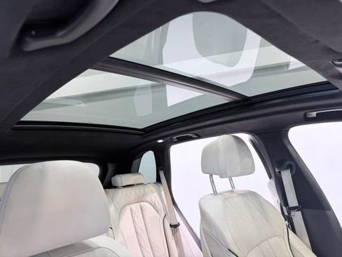 Used 2020 BMW X5 sDrive40i w/ M Sport Package RWD image 48