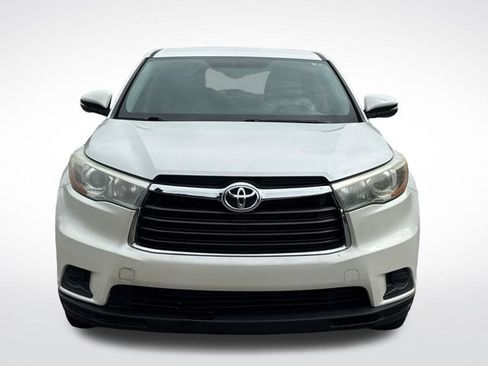 Used 2015 Toyota Highlander LE FWD image 10