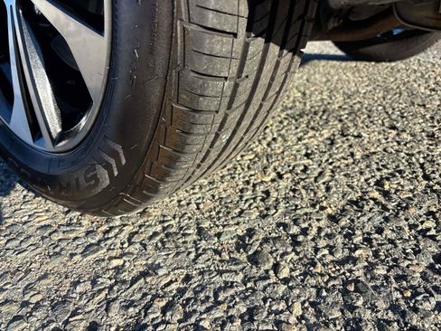 Used 2023 Nissan Sentra SV image 7