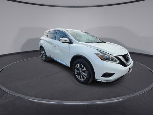 Used 2018 Nissan Murano S image 2