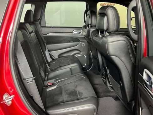 Used 2018 Jeep Grand Cherokee SRT AWD/4WD image 32