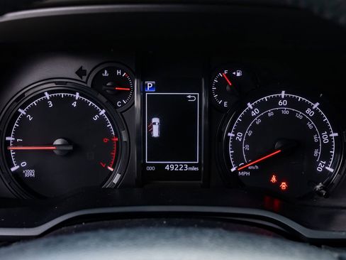 Used 2023 Toyota 4Runner SR5 Premium w/ Moonroof Package image 19