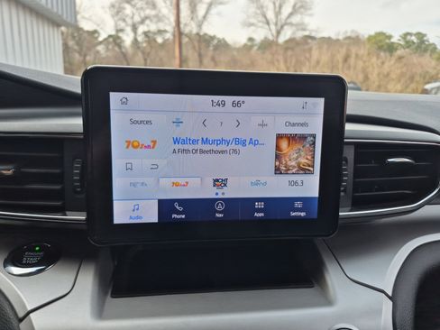 Used 2020 Ford Explorer XLT w/ Equipment Group 202A image 34