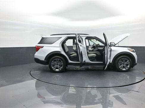 New 2026 Ford Explorer Active w/ Active Comfort Package image 41