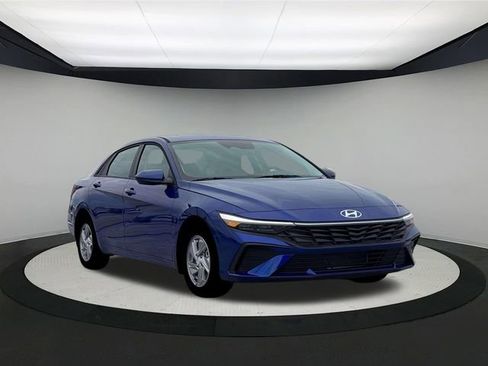 New 2026 Hyundai Elantra SE image 12