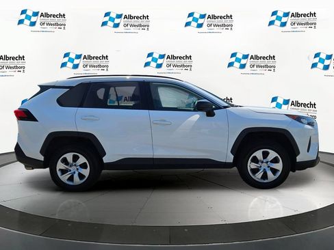Used 2021 Toyota RAV4 LE AWD/4WD image 6