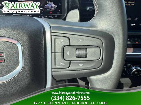 Used 2023 GMC Sierra 1500 SLT image 18