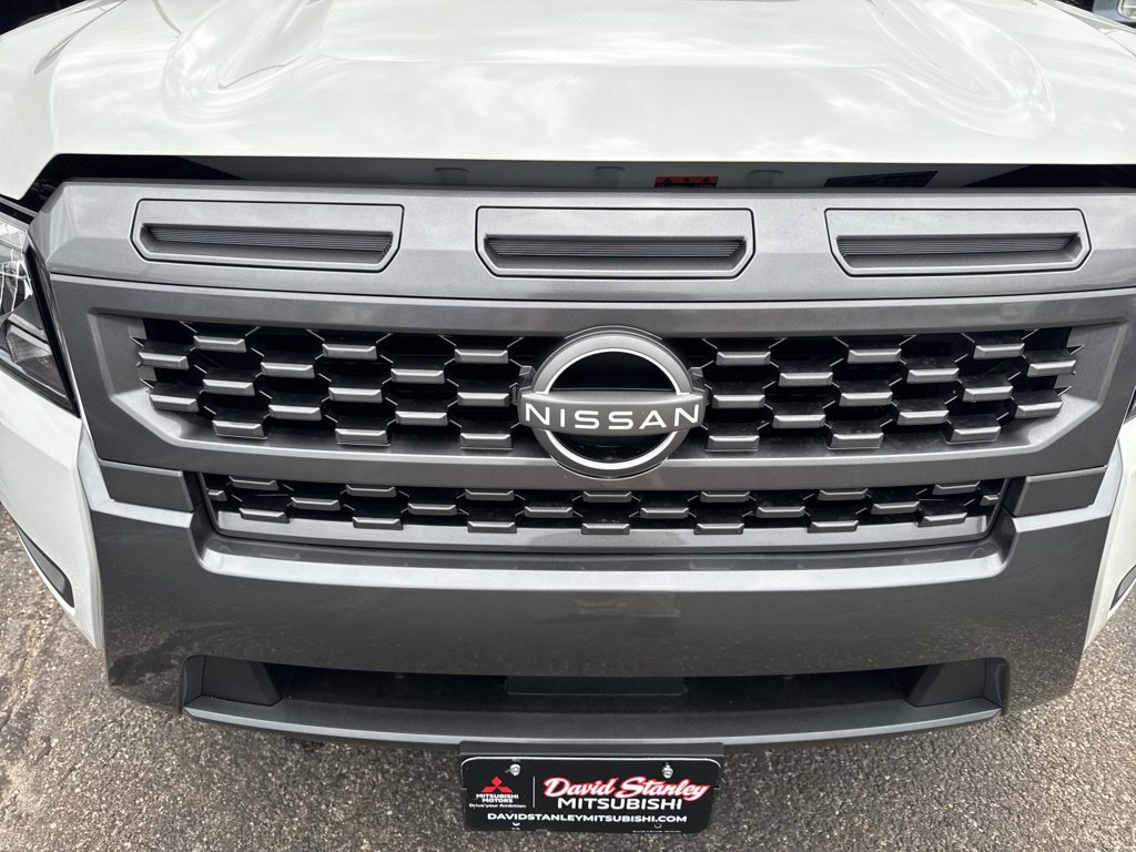 Used 2025 Nissan Frontier SV RWD image 47