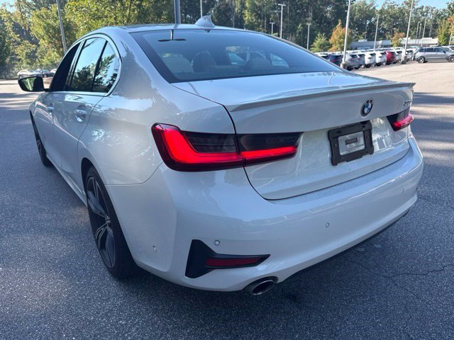 Used 2021 BMW 330i Sedan w/ Premium Package RWD image 15