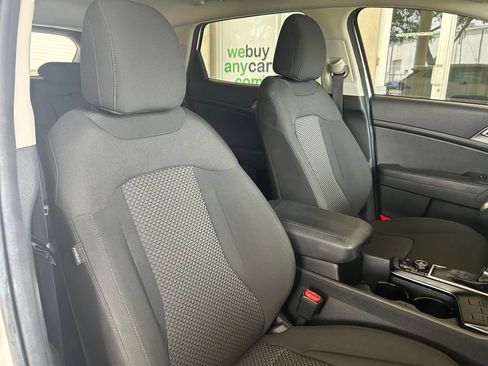 Used 2024 Kia Sportage LX FWD image 21