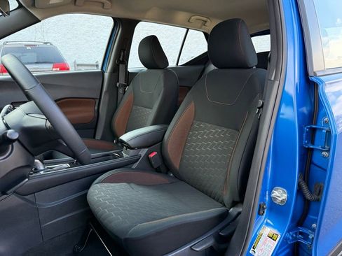 Used 2024 Nissan Kicks SR image 13