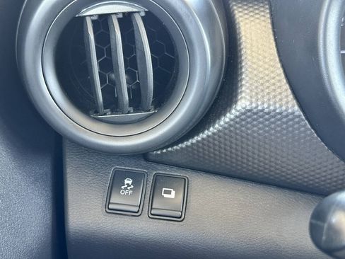 Used 2019 Nissan Kicks S FWD image 26