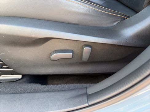 Used 2019 Subaru Crosstrek 2.0i Limited w/ Moonroof Package w/Navigation AWD/4WD image 14