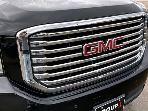Used 2017 GMC Yukon SLT w/ Premium Edition image 26