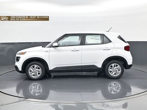 New 2026 Hyundai Venue SE FWD image 8