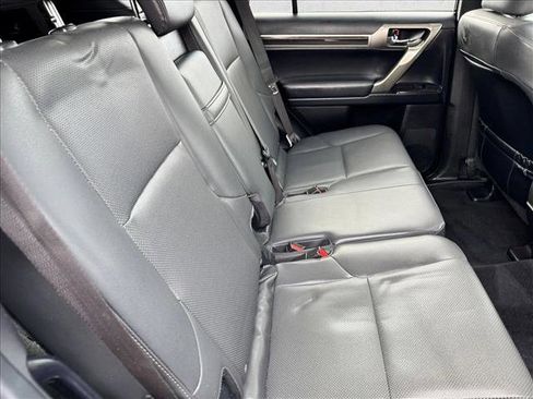 Used 2020 Lexus GX 460 Premium w/ Premium Package AWD/4WD image 18