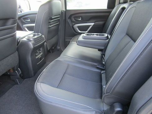 Used 2017 Nissan Titan PRO-4X image 18