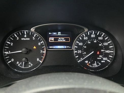 Used 2019 Nissan Pathfinder SL AWD/4WD image 22